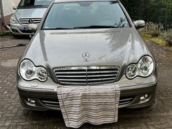 Grau Gebraucht 2006 Mercedes C180 Elegance Limousine | 6.499 € (Etwas zu teuer)