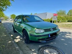 Grün Gebraucht 1998 VW Golf IV Kleinwagen | 1.400 € (Fairer Preis)