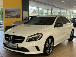Weiß Gebraucht 2017 Mercedes A180 Urban Limousine | 13.850 € (Guter Preis)