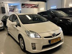 Weiß Gebraucht 2012 Toyota Prius Plus Limousine | 6.800 €