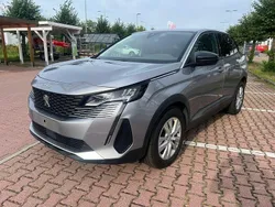 Grau Gebraucht 2022 Peugeot 3008 SUV | 17.750 € (Guter Preis)