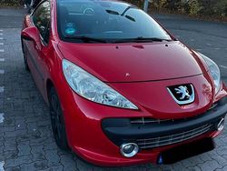 Rot Gebraucht 2007 Peugeot 207 CC Sport Cabrio | 3.450 € (Etwas zu teuer)