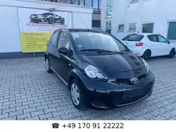 Schwarz Gebraucht 2011 Toyota Aygo Cool Kleinwagen | 4.490 € (Etwas zu teuer)