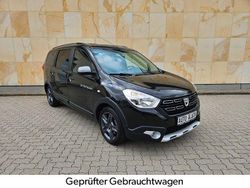 Schwarz Gebraucht 2017 Dacia Lodgy Celebration Van / Kleinbus | 10.490 € (Fairer Preis)