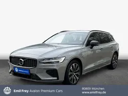 Grau Gebraucht 2025 Volvo V60 Plus Kombi | 59.890 €
