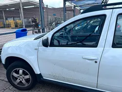 Weiß Gebraucht 2011 Dacia Duster SUV | 3.500 € (Guter Preis)