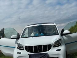 Weiß Gebraucht 2015 Smart ForTwo Coupé Kleinwagen | 10.999 €