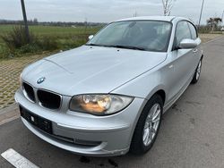 Grün Gebraucht 2007 BMW 118 Coupé Coupé | 3.300 €