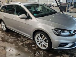 Grau Gebraucht 2017 VW Golf VII Highline Kombi | 13.700 € (Fairer Preis)