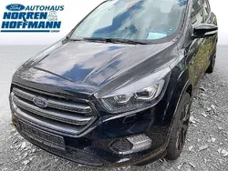 Iridiumschwarz metallic Gebraucht 2019 Ford Kuga ST-Line SUV | 19.780 € (Guter Preis)