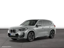 Spacesilber metallic Gebraucht 2024 BMW iX1 Luxury Line SUV | 56.994 €