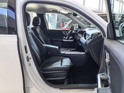 Weiss / polarweiß Gebraucht 2023 Mercedes GLB200 Advanced SUV | 45.539 € (Teuer)