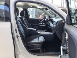 Weiss / polarweiß Gebraucht 2023 Mercedes GLB200 Advanced SUV | 38.990 € (Superpreis)