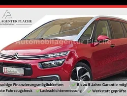 Rot Gebraucht 2017 Citroën C4 SpaceTourer Shine Van / Kleinbus | 12.995 € (Fairer Preis)