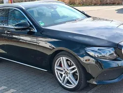 Schwarz Gebraucht 2019 Mercedes E220 Kombi | 24.600 € (Superpreis)