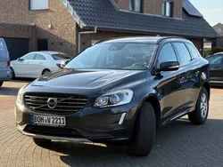 Grau Gebraucht 2016 Volvo XC60 Momentum SUV | 15.500 € (Fairer Preis)