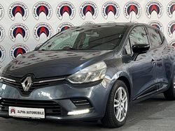 Grau Gebraucht 2017 Renault Clio IV LIMITED Limousine | 9.690 € (Fairer Preis)