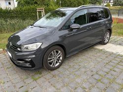 Grau Gebraucht 2019 VW Touran R-line Van / Kleinbus | 22.500 € (Guter Preis)