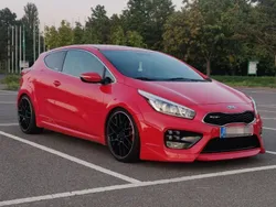 Rot Gebraucht 2013 Kia Ceed GT Limousine | 13.200 € (Teuer)