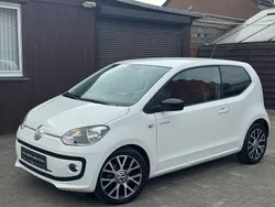 Weiß Gebraucht 2014 VW up! Groove Kleinwagen | 6.600 € (Fairer Preis)