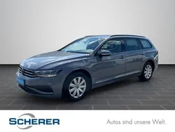 Grau Gebraucht 2023 VW Passat Basis Kombi | 25.500 € (Guter Preis)