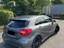 Grau Gebraucht 2013 Mercedes A180 Limousine | 8.899 € (Guter Preis)