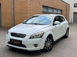 Weiß Gebraucht 2009 Kia ProCeed Kleinwagen | 5.450 € (Fairer Preis)
