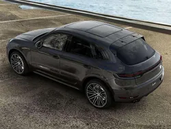 Grau Gebraucht 2021 Porsche Macan Turbo SUV | 95.000 €
