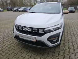 Arktisweiß Gebraucht 2023 Dacia Sandero Extreme Kleinwagen | 20.850 € (Etwas zu teuer)