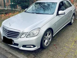 Grau Gebraucht 2009 Mercedes E350 Avantgarde Limousine | 7.500 € (Superpreis)
