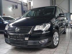 Schwarz Gebraucht 2010 VW Touran Highline Van / Kleinbus | 4.290 € (Superpreis)