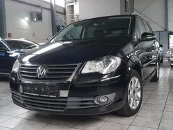 Schwarz Gebraucht 2010 VW Touran Highline Van / Kleinbus | 4.990 € (Guter Preis)