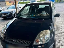 Blau Gebraucht 2006 Ford Fiesta Kleinwagen | 1.500 €