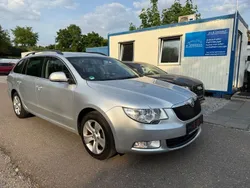 Silber Gebraucht 2012 Skoda Superb Ambition Kombi | 6.950 € (Fairer Preis)