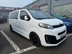 Weiß Gebraucht 2018 Citroën Spacetourer Shine Van / Kleinbus | 27.500 €
