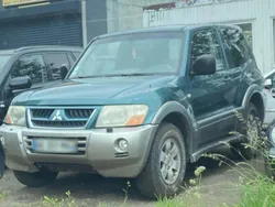 Grün Gebraucht 2003 Mitsubishi Pajero SUV | 8.200 € (Fairer Preis)