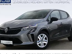 Dolomitgrau (grau) Gebraucht 2024 Renault Clio V Evolution Limousine | 19.444 € (Fairer Preis)