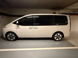 Weiß Gebraucht 2023 Hyundai Staria Trend Van | 43.000 € (Fairer Preis)