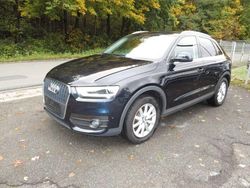 Blau Gebraucht 2012 Audi Q3 SUV | 12.999 € (Fairer Preis)