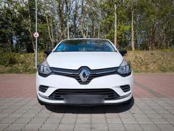 Weiß Gebraucht 2017 Renault Clio IV LIMITED Kleinwagen | 6.000 € (Guter Preis)
