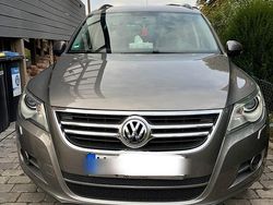 Grau Gebraucht 2009 VW Tiguan Trendline SUV | 12.500 € (Etwas zu teuer)