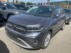 Rauchgrau metallic Neu 2025 VW T-Cross Life SUV | 29.495 € (Fairer Preis)