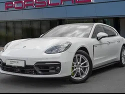 Weiß Gebraucht 2024 Porsche Panamera S E-Hybrid Sport Turismo Limousine | 98.888 € (Fairer Preis)