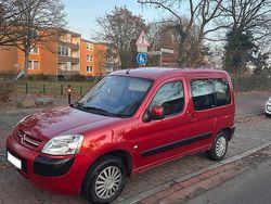 Rot Gebraucht 2007 Citroën Berlingo Van / Kleinbus | 3.600 € (Teuer)