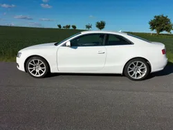Weiß Gebraucht 2009 Audi A5 Sport Coupé | 5.450 € (Fairer Preis)