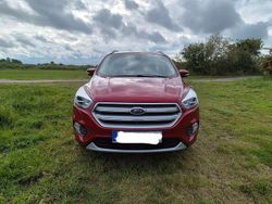 Rot Gebraucht 2019 Ford Kuga Titanium SUV | 20.350 € (Etwas zu teuer)