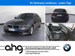 Grau Gebraucht 2021 BMW 320 Limousine | 27.830 € (Guter Preis)