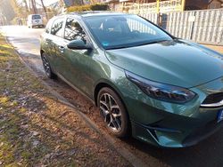 Grün Gebraucht 2023 Kia Ceed Spirit Kleinwagen | 19.999 € (Superpreis)