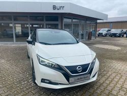 White/black (metallic) Gebraucht 2022 Nissan Leaf Tekna Kleinwagen | 15.490 € (Etwas zu teuer)