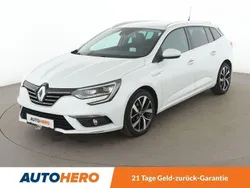Weiß Gebraucht 2020 Renault Mégane GrandTour Bose Edition Kombi | 16.120 € (Fairer Preis)